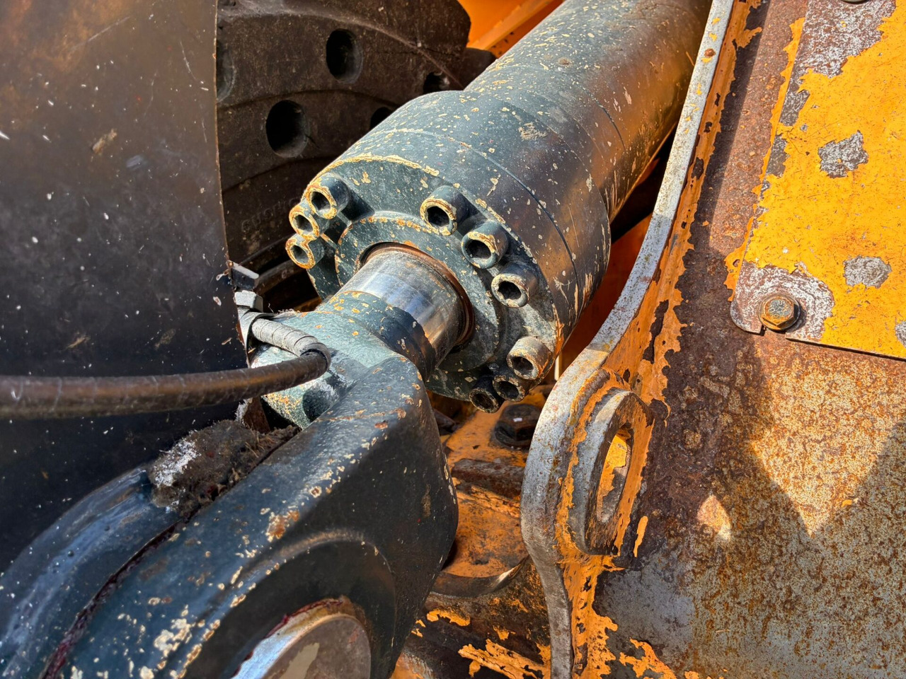 Încărcător frontal pe pneuri Hyundai HL960AHDXT: Foto 18