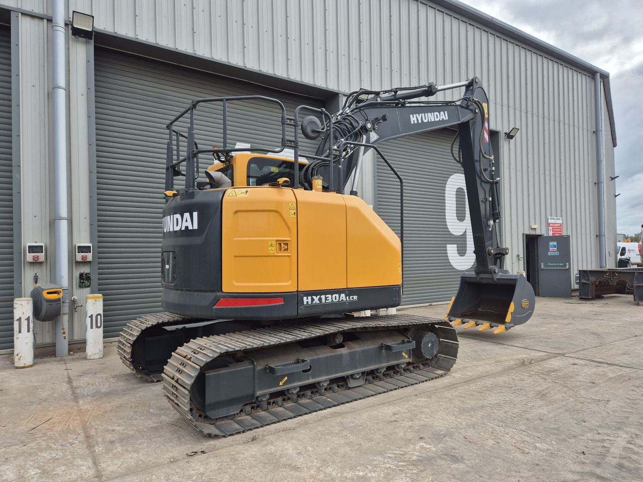 Hyundai HX130ALCR - Excavator pe şenile: Foto 5 Hyundai HX130ALCR - Excavator pe şenile: Foto 5