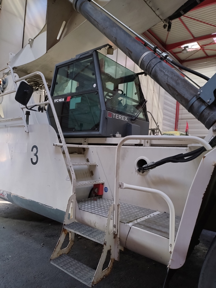 TEREX TFC 46M HC DRY - Reach stacker: Foto 3 TEREX TFC 46M HC DRY - Reach stacker: Foto 3