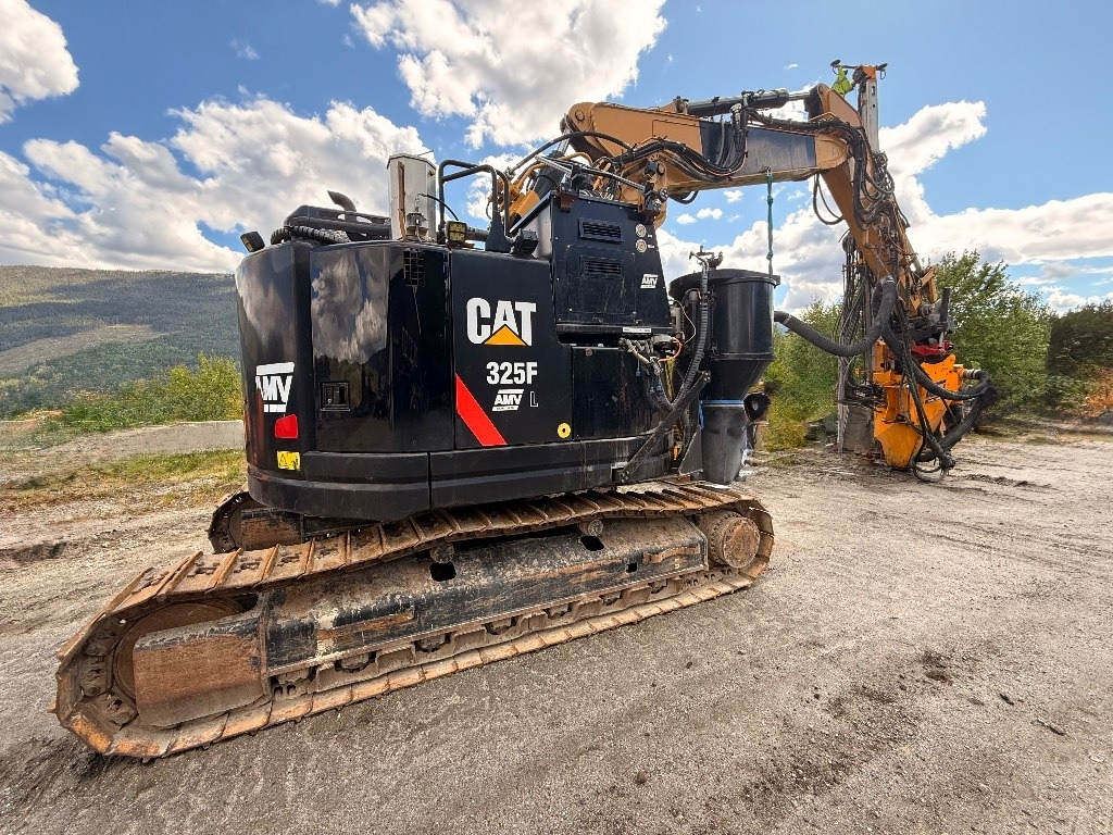 CAT 325 FL CR - Excavator: Foto 1 CAT 325 FL CR - Excavator: Foto 1