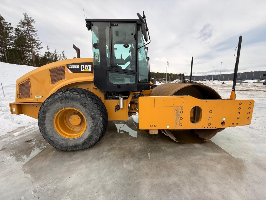 CAT CS 68 B - Compactor: Foto 1 CAT CS 68 B - Compactor: Foto 1