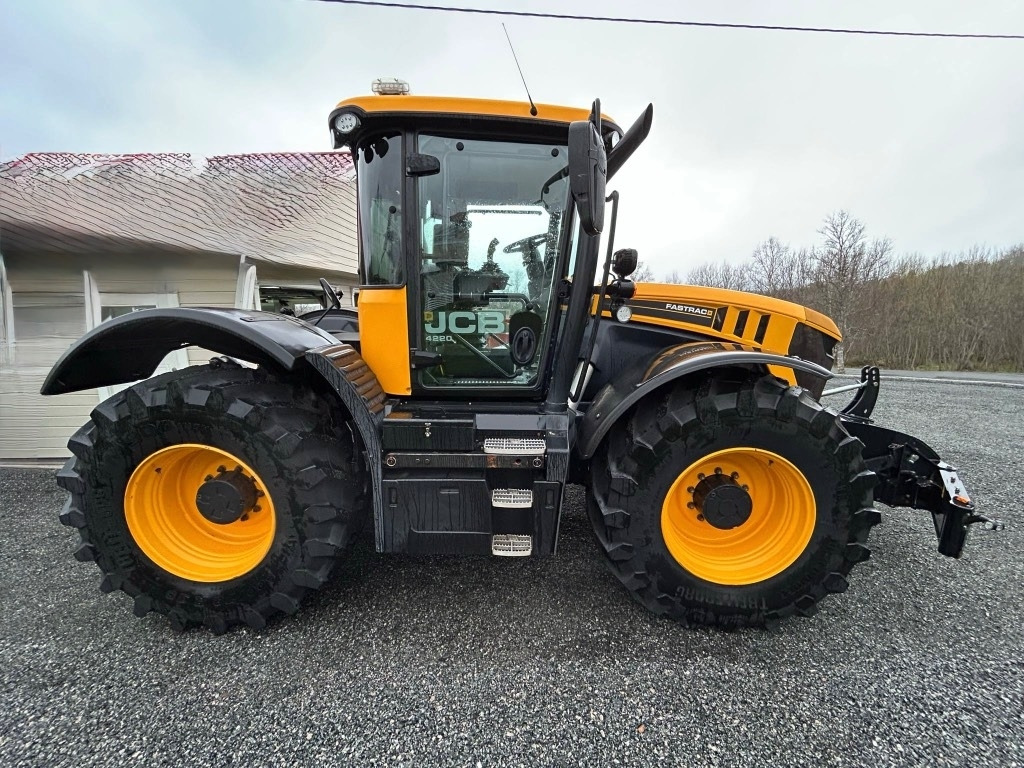 JCB 4220 FASTRAC - Tractor agricol: Foto 4 JCB 4220 FASTRAC - Tractor agricol: Foto 4