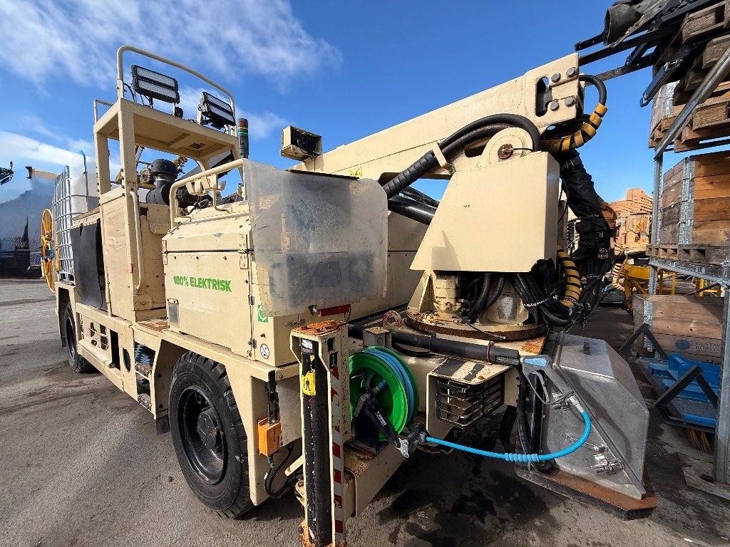 Normet Spraymec - Utilaj pentru beton: Foto 4 Normet Spraymec - Utilaj pentru beton: Foto 4