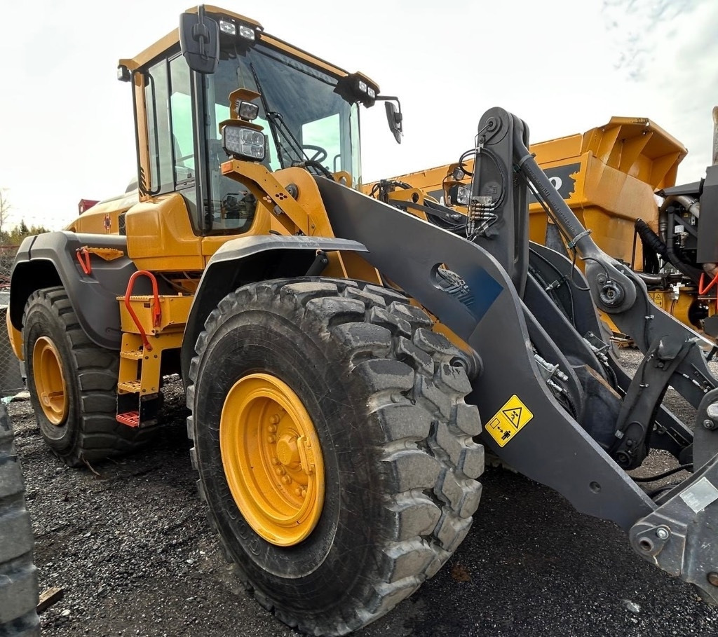 Volvo L 110 H - Încărcător frontal pe pneuri: Foto 2 Volvo L 110 H - Încărcător frontal pe pneuri: Foto 2