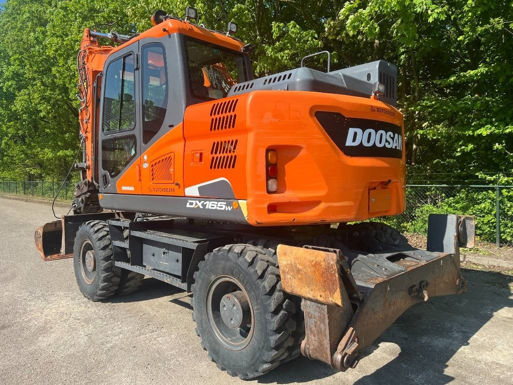 Doosan DX 165 W-5 - Excavator pe roţi: Foto 3 Doosan DX 165 W-5 - Excavator pe roţi: Foto 3