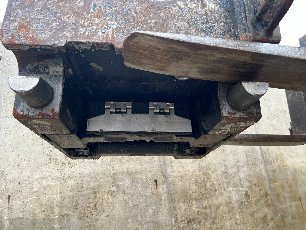 Cuplare rapidă pentru Utilaje constructii OilQuick OQ70/55: Foto 9 Cuplare rapidă pentru Utilaje constructii OilQuick OQ70/55: Foto 9
