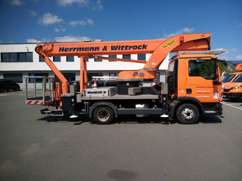 Palfinger P 300 KS - Camion cu nacela: Foto 2 Palfinger P 300 KS - Camion cu nacela: Foto 2