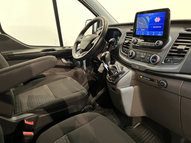 Ford Transit Custom 280 2.0 TDCI L1H1 Trend 130 PK Servicebus / Inrichting / Euro 6 / Airco / PDC / Cruise Control / Navigatie / CarPlay / Trekhaak / 3-Zits / 96.300 KM !! / BPM VRIJ !! - Autoutilitară compactă: Foto 3 Ford Transit Custom 280 2.0 TDCI L1H1 Trend 130 PK Servicebus / Inrichting / Euro 6 / Airco / PDC / Cruise Control / Navigatie / CarPlay / Trekhaak / 3-Zits / 96.300 KM !! / BPM VRIJ !! - Autoutilitară compactă: Foto 3