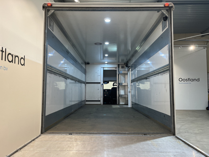 Iveco 70C18 3.0 Automaat Bakwagen / Dhollandia Laadklep / Euro 6 / Luchtvering / Airco / Camera / Cruise Control / Zijdeur - Camion furgon: Foto 4 Iveco 70C18 3.0 Automaat Bakwagen / Dhollandia Laadklep / Euro 6 / Luchtvering / Airco / Camera / Cruise Control / Zijdeur - Camion furgon: Foto 4