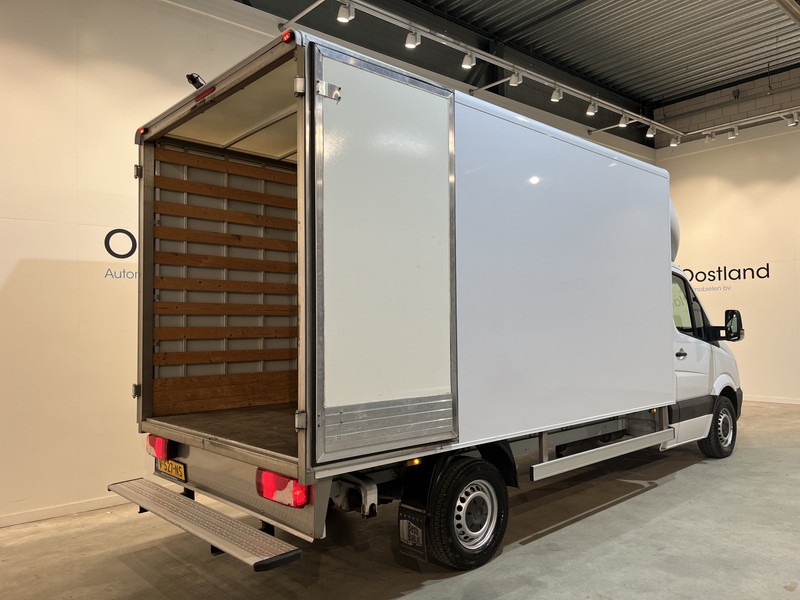 Mercedes-Benz Sprinter 314 CDI RWD Automaat Bakwagen / Meubelbak / Euro 6 / Airco / Cruise Control / Camera / 3-Zits / BPM VRIJ !! - Autoutilitară box: Foto 2 Mercedes-Benz Sprinter 314 CDI RWD Automaat Bakwagen / Meubelbak / Euro 6 / Airco / Cruise Control / Camera / 3-Zits / BPM VRIJ !! - Autoutilitară box: Foto 2