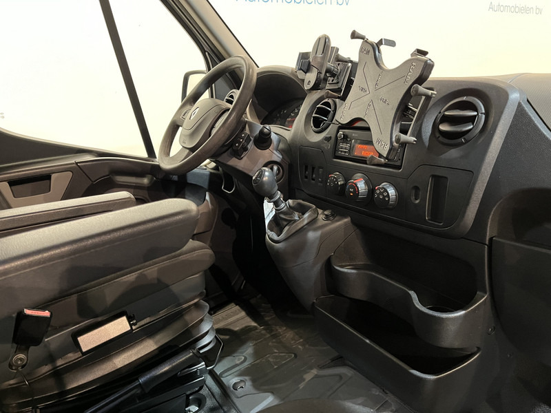 Renault Master 2.3 dCi L2H2 145 PK Servicebus / Bott Inrichting / Euro 6 / 220V. / Airco / Cruise Control / Camera / Trekhaak - Dubă: Foto 3 Renault Master 2.3 dCi L2H2 145 PK Servicebus / Bott Inrichting / Euro 6 / 220V. / Airco / Cruise Control / Camera / Trekhaak - Dubă: Foto 3