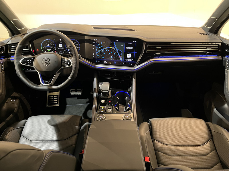Volkswagen Touareg R 3.0 TSi 462 PK eHybrid 4MOTION Full Options / Luchtvering / IQ Matrix / 360 Camera / Panoramadak / Head-Up / Leder / Stoelventilatie / Stoelverwarming - SUV: Foto 2 Volkswagen Touareg R 3.0 TSi 462 PK eHybrid 4MOTION Full Options / Luchtvering / IQ Matrix / 360 Camera / Panoramadak / Head-Up / Leder / Stoelventilatie / Stoelverwarming - SUV: Foto 2