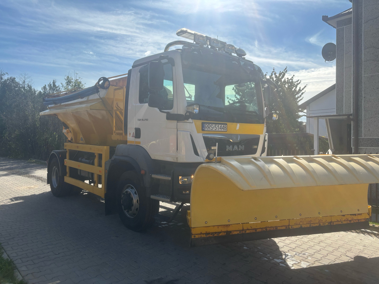 MAN TGM 18.290 4x4 BB GRITTER/SPREADER/PLOUGH - Utilaj deszăpezire: Foto 2 MAN TGM 18.290 4x4 BB GRITTER/SPREADER/PLOUGH - Utilaj deszăpezire: Foto 2