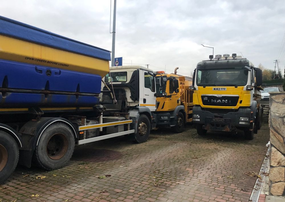 MAN TGS 26.320 6x6BB piaskarka solarka econ schmidt pług - Maşina comunala, Camion: Foto 5 MAN TGS 26.320 6x6BB piaskarka solarka econ schmidt pług - Maşina comunala, Camion: Foto 5