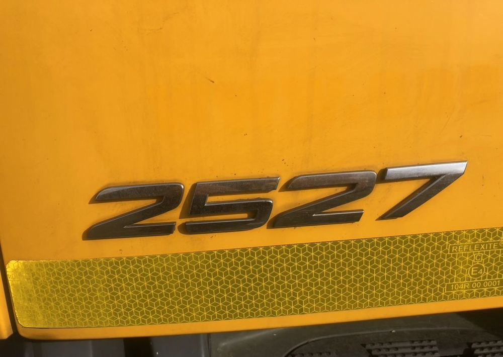 Mercedes-Benz Arocs 2527 6x2 HDS atlas 105.2-2AL skrzynia - Camion platformă: Foto 4 Mercedes-Benz Arocs 2527 6x2 HDS atlas 105.2-2AL skrzynia - Camion platformă: Foto 4