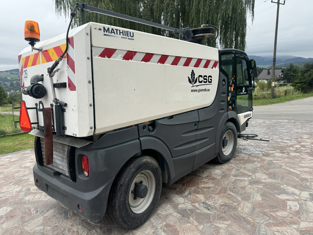 MATHIEU Grand Aquadyne 4000 water truck sprayer HP washer - Măturătoare stradală: Foto 2 MATHIEU Grand Aquadyne 4000 water truck sprayer HP washer - Măturătoare stradală: Foto 2