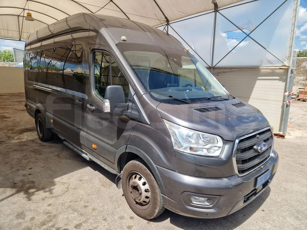 Ford Transit - Microbuz, Transport persoane: Foto 1 Ford Transit - Microbuz, Transport persoane: Foto 1