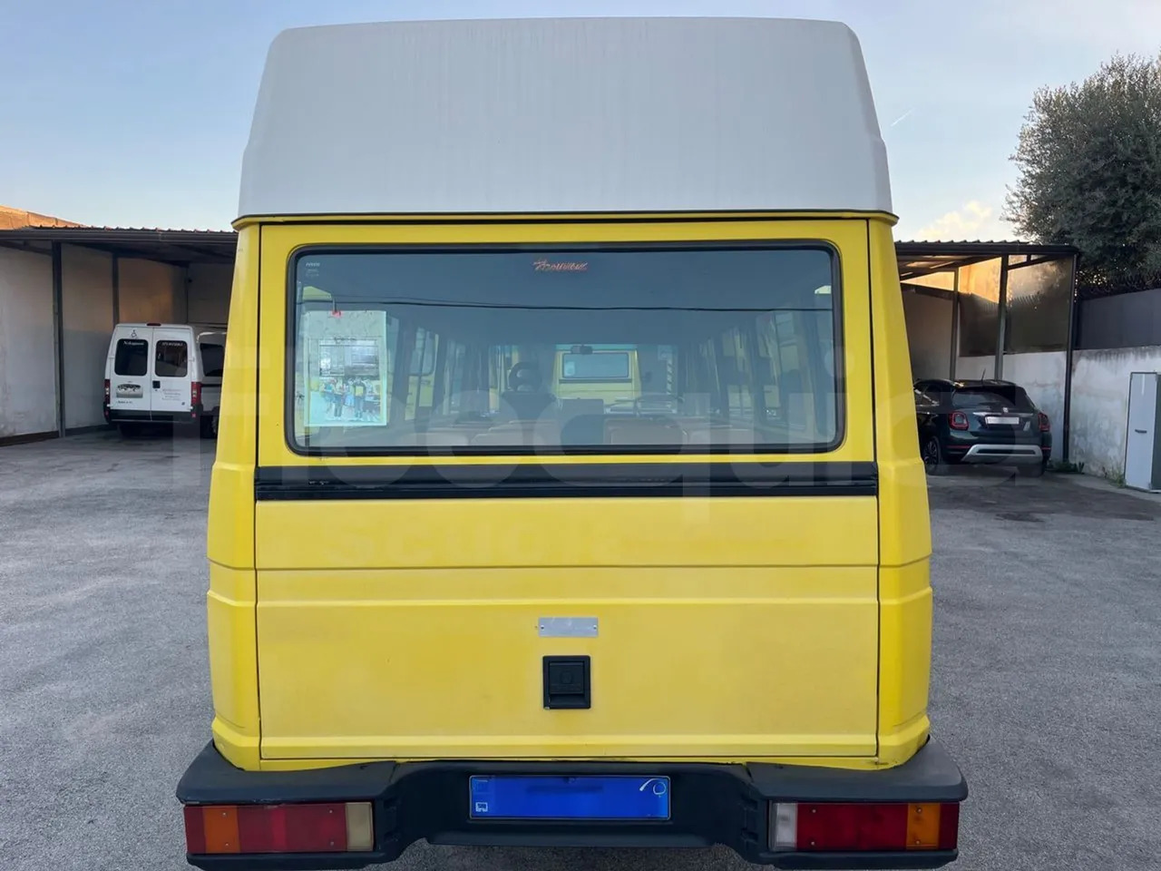 Iveco A45E10 - Autobuz școlar: Foto 5 Iveco A45E10 - Autobuz școlar: Foto 5