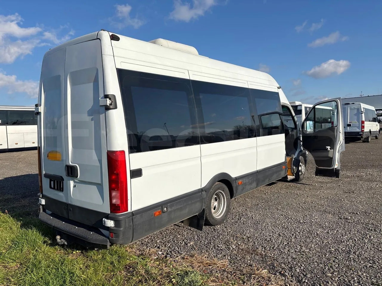 Leasing de Iveco A50C17 Iveco A50C17: Foto 9 Leasing de Iveco A50C17 Iveco A50C17: Foto 9