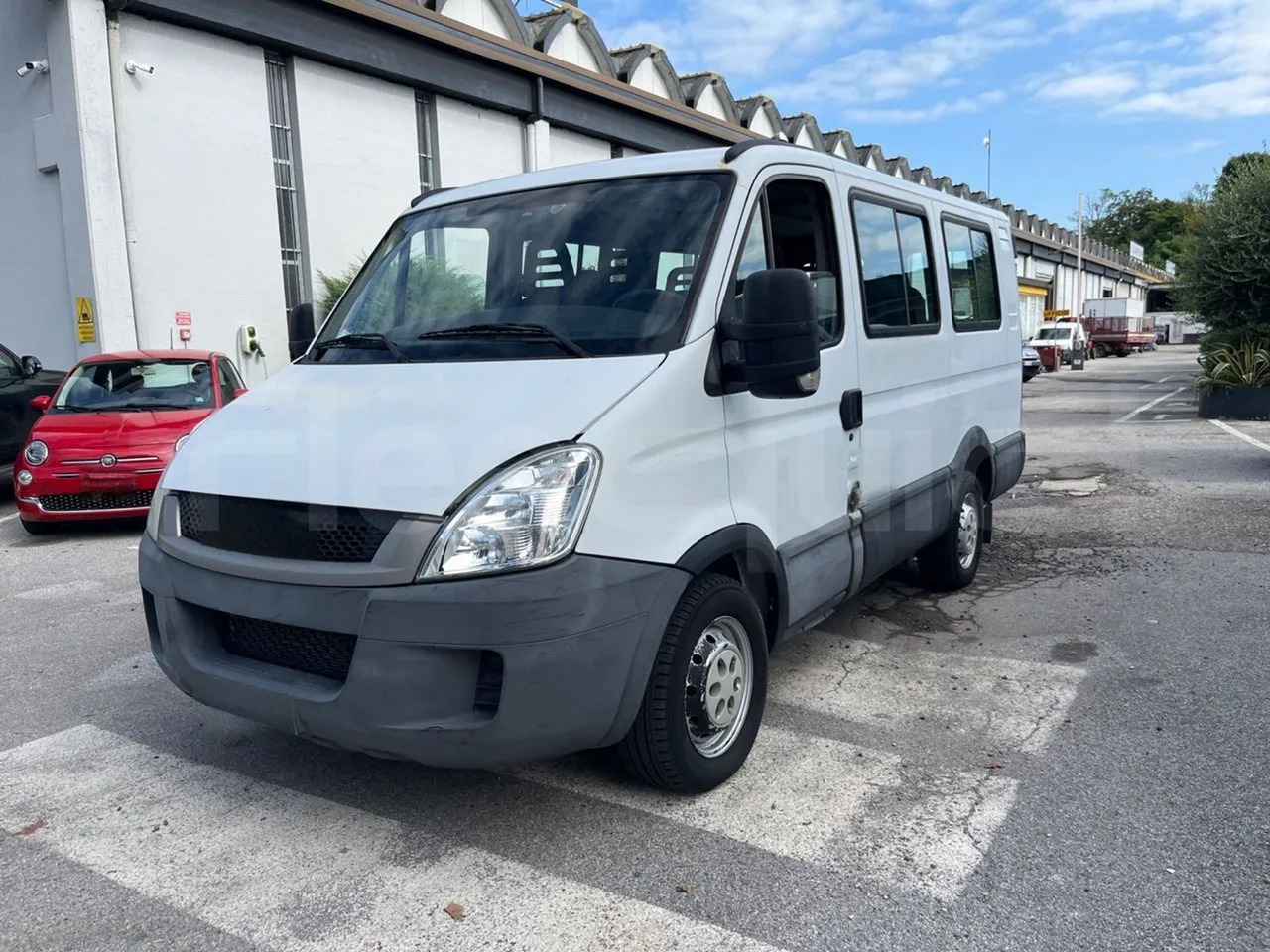 Iveco Daily - Microbuz, Transport persoane: Foto 4 Iveco Daily - Microbuz, Transport persoane: Foto 4