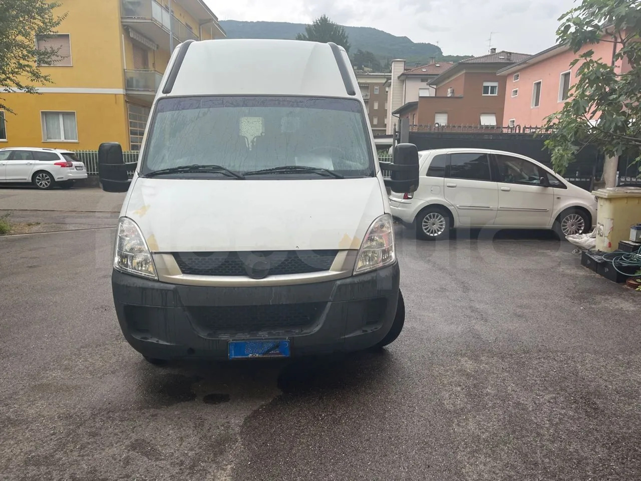 Iveco Daily - Microbuz, Transport persoane: Foto 2 Iveco Daily - Microbuz, Transport persoane: Foto 2