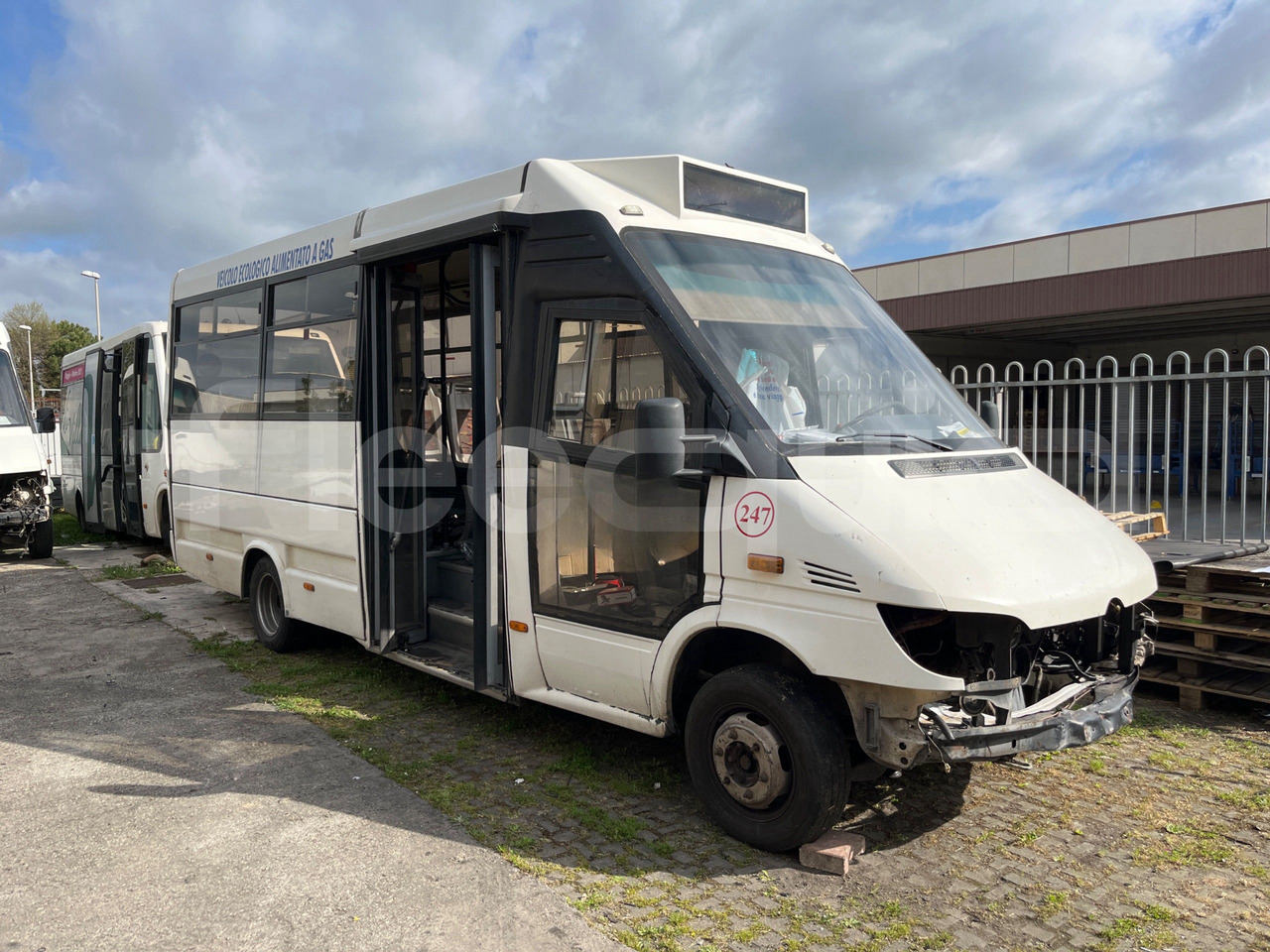 Mercedes-Benz 414T - Microbuz, Transport persoane: Foto 1 Mercedes-Benz 414T - Microbuz, Transport persoane: Foto 1