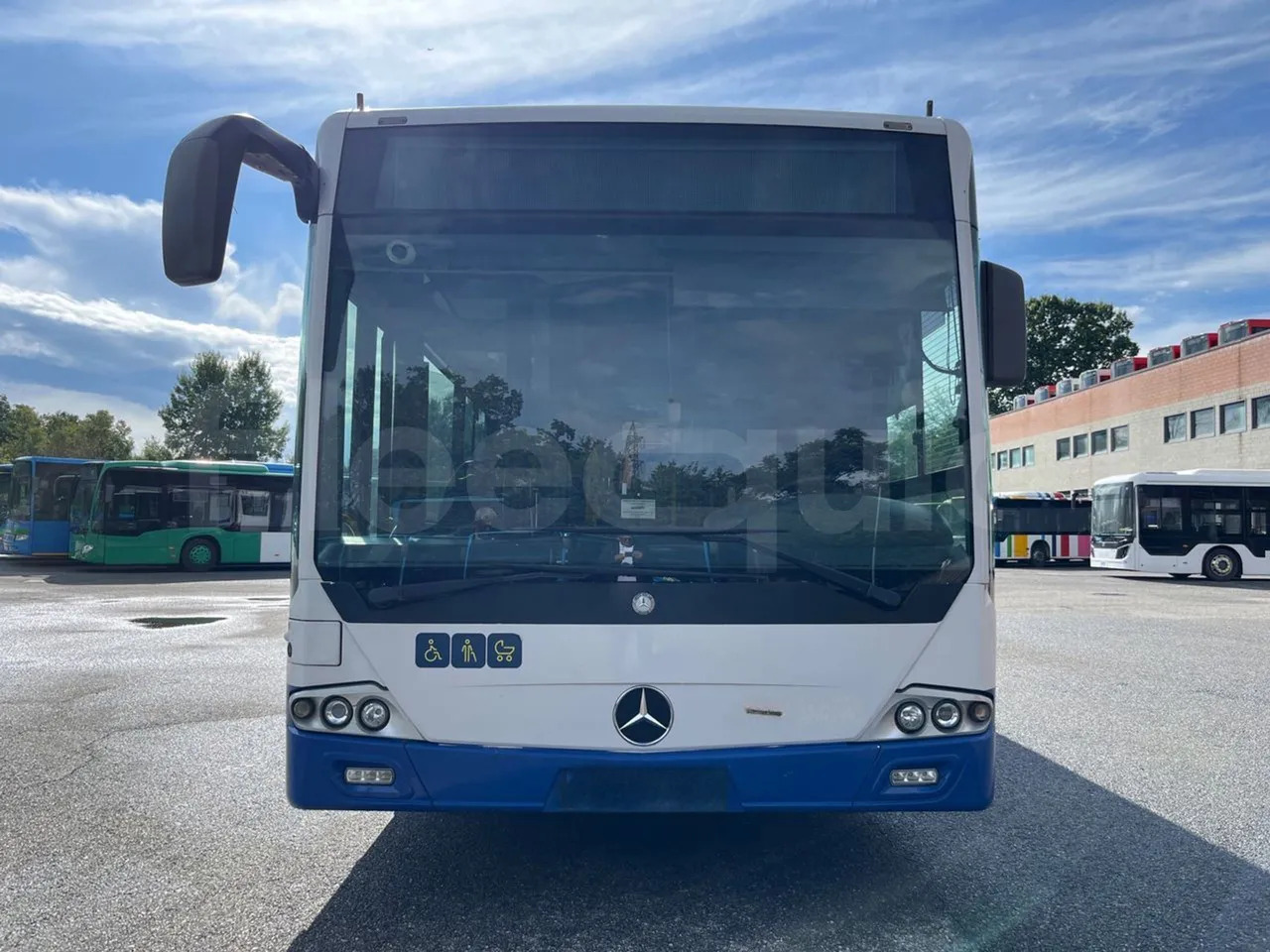 Mercedes-Benz Conecto - Autobuz urban: Foto 2 Mercedes-Benz Conecto - Autobuz urban: Foto 2