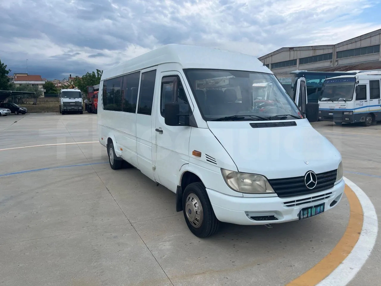 Mercedes-Benz Sprinter - Microbuz, Transport persoane: Foto 1 Mercedes-Benz Sprinter - Microbuz, Transport persoane: Foto 1