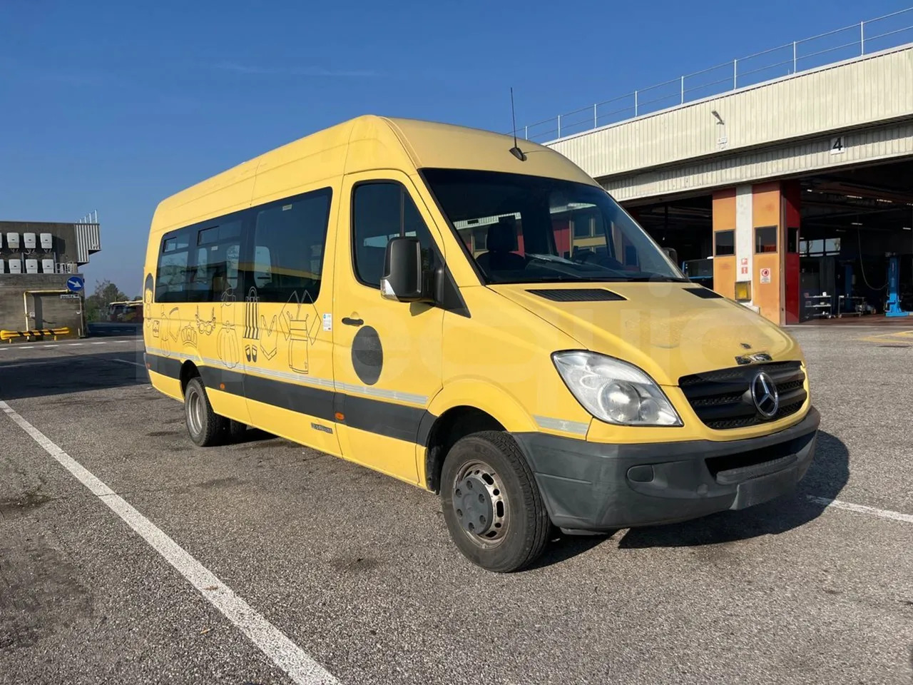 Mercedes-Benz Sprinter - Autobuz școlar: Foto 1 Mercedes-Benz Sprinter - Autobuz școlar: Foto 1