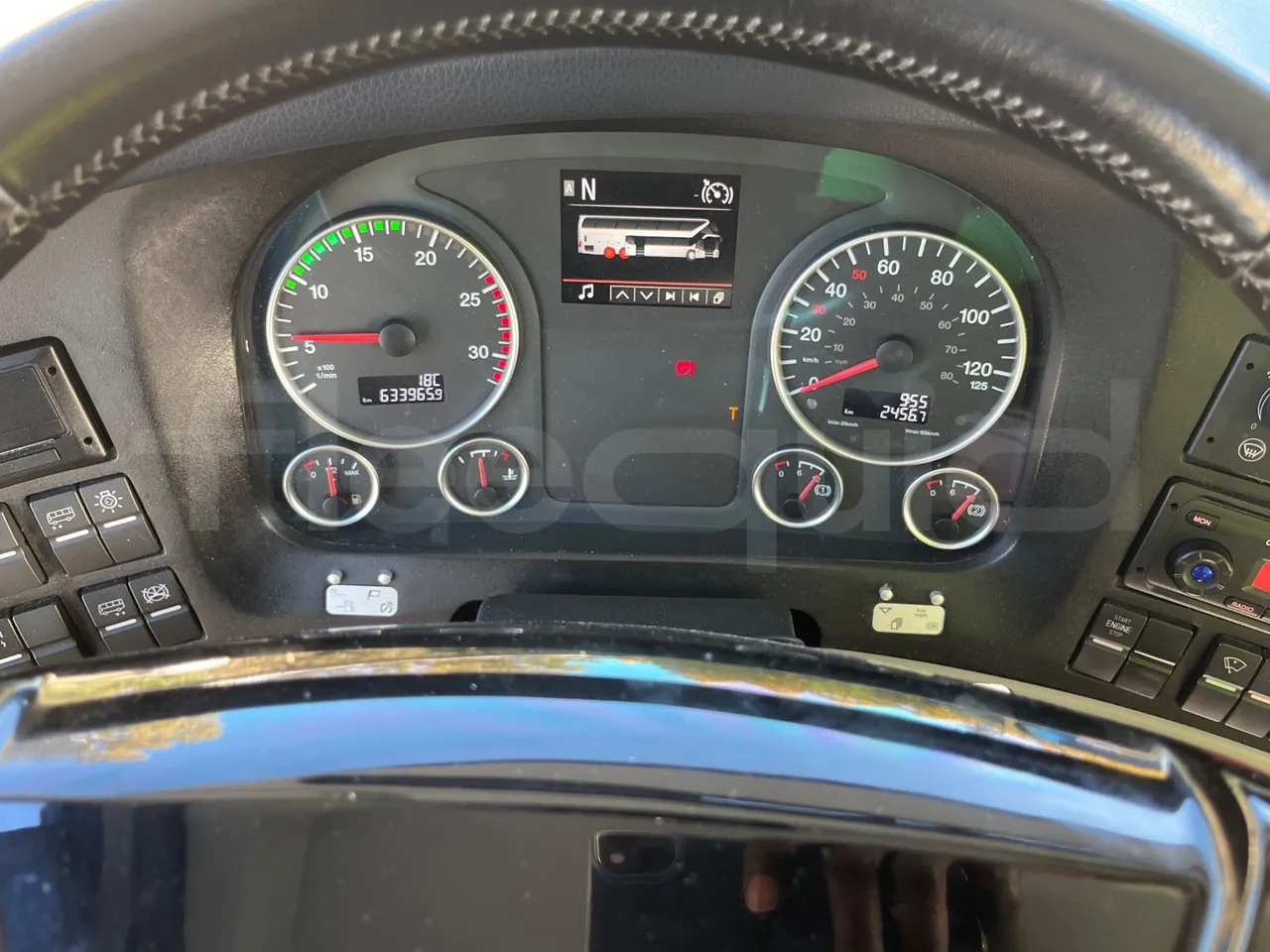 Neoplan Skyliner - Autobuz supraetajat: Foto 3 Neoplan Skyliner - Autobuz supraetajat: Foto 3