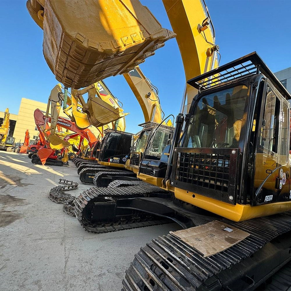 CAT 323 D - Excavator pe şenile: Foto 4 CAT 323 D - Excavator pe şenile: Foto 4