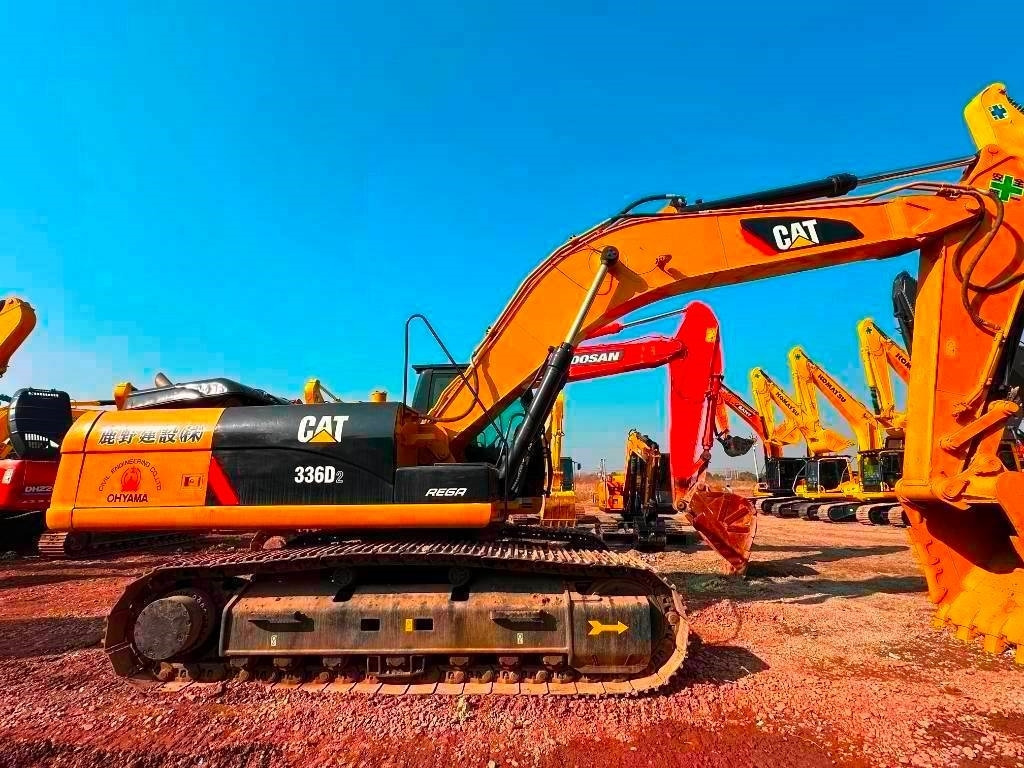 CAT 336 D2 - Excavator pe şenile: Foto 1 CAT 336 D2 - Excavator pe şenile: Foto 1