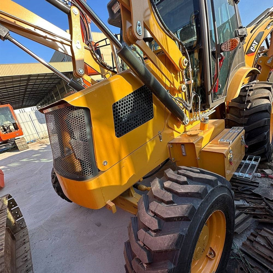 CAT 420 F - Buldoexcavator: Foto 4 CAT 420 F - Buldoexcavator: Foto 4