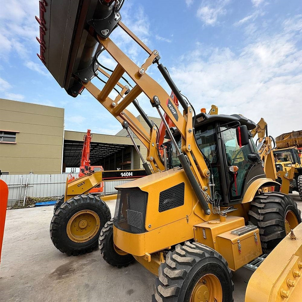 CAT 420 F - Buldoexcavator: Foto 1 CAT 420 F - Buldoexcavator: Foto 1