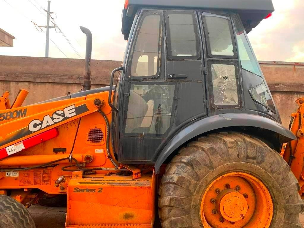 Case 580 M - Buldoexcavator: Foto 1 Case 580 M - Buldoexcavator: Foto 1