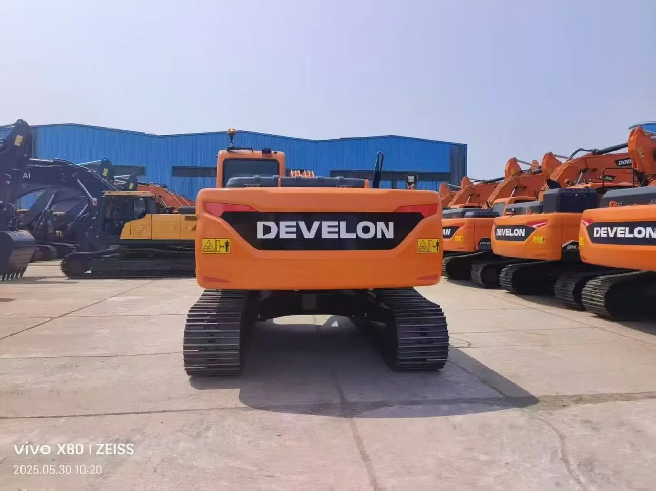 Develon DX220LCA-2M - Excavator: Foto 2 Develon DX220LCA-2M - Excavator: Foto 2