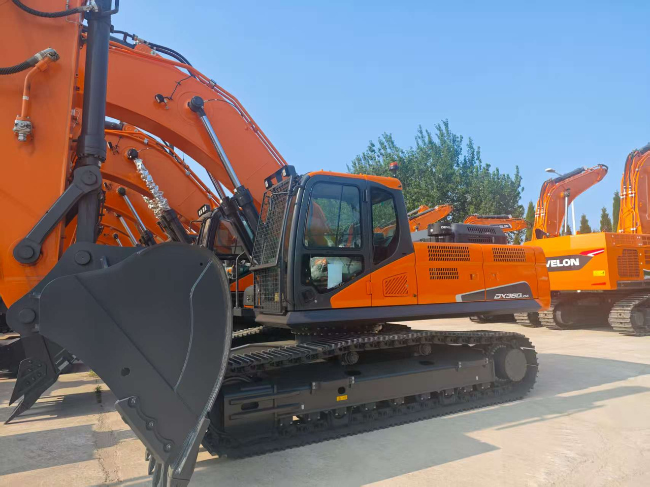 Develon DX360LCA-7M - Excavator pe şenile: Foto 1 Develon DX360LCA-7M - Excavator pe şenile: Foto 1