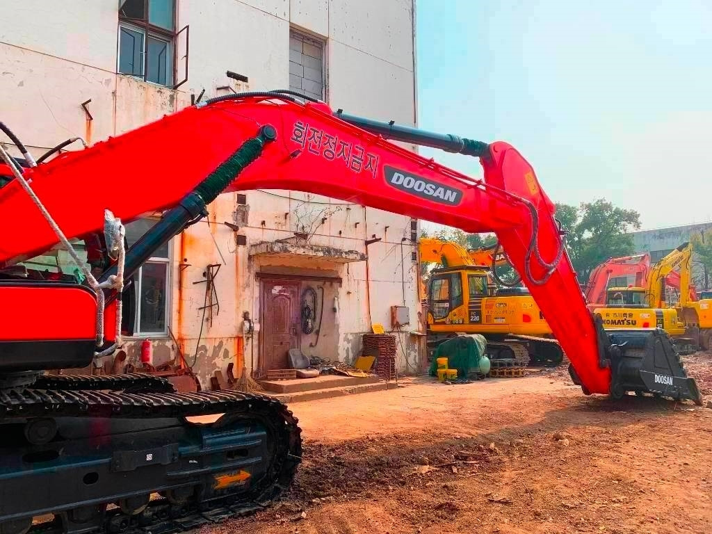 Doosan DX 340 LCA - Excavator pe şenile: Foto 2 Doosan DX 340 LCA - Excavator pe şenile: Foto 2