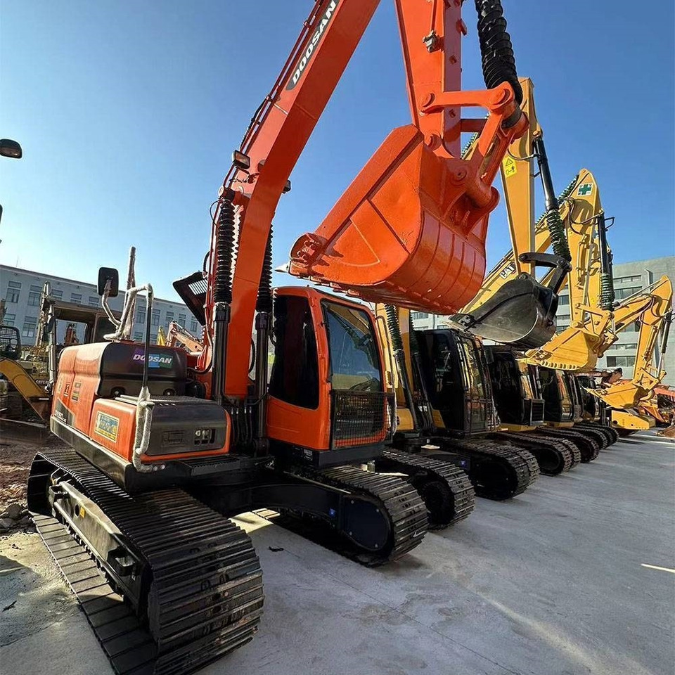 Doosan DX150LC-9C - Excavator pe şenile: Foto 4 Doosan DX150LC-9C - Excavator pe şenile: Foto 4