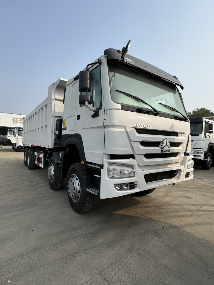 HOWO 8x4 - Autobasculantă: Foto 2 HOWO 8x4 - Autobasculantă: Foto 2