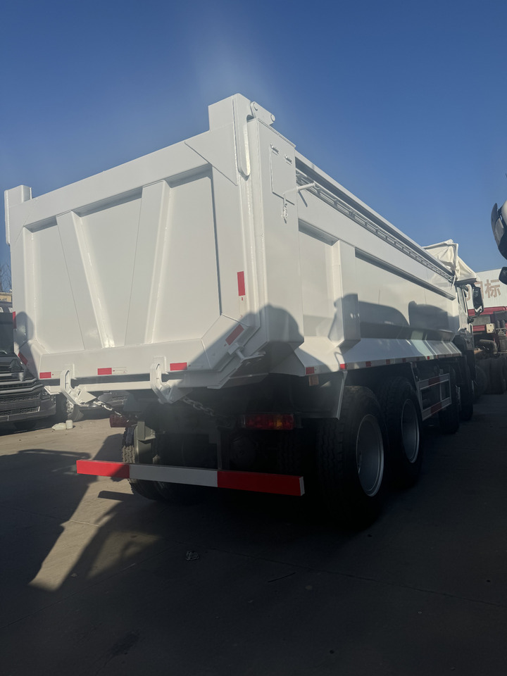 Howo 8x4 - Autobasculantă: Foto 5 Howo 8x4 - Autobasculantă: Foto 5