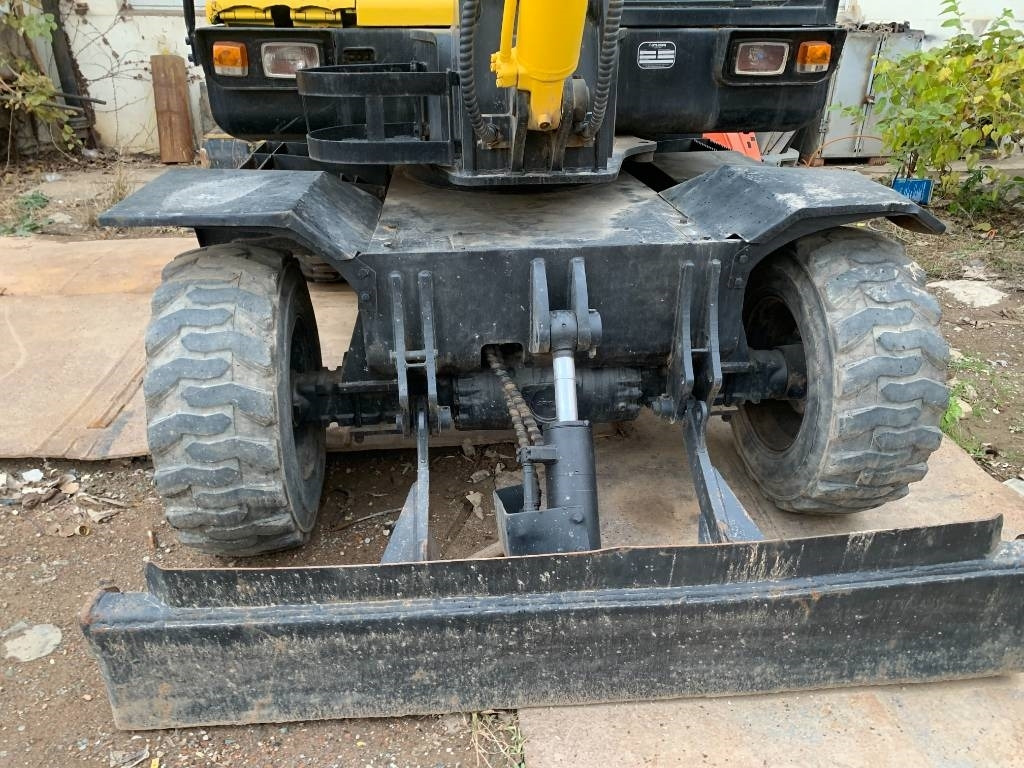 Hyundai Robex 60 W-7 - Excavator pe roţi: Foto 4 Hyundai Robex 60 W-7 - Excavator pe roţi: Foto 4