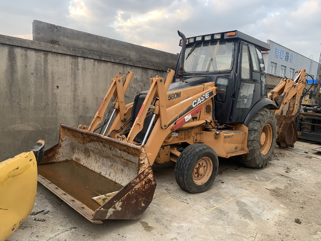 Case 580M - Buldoexcavator: Foto 3 Case 580M - Buldoexcavator: Foto 3
