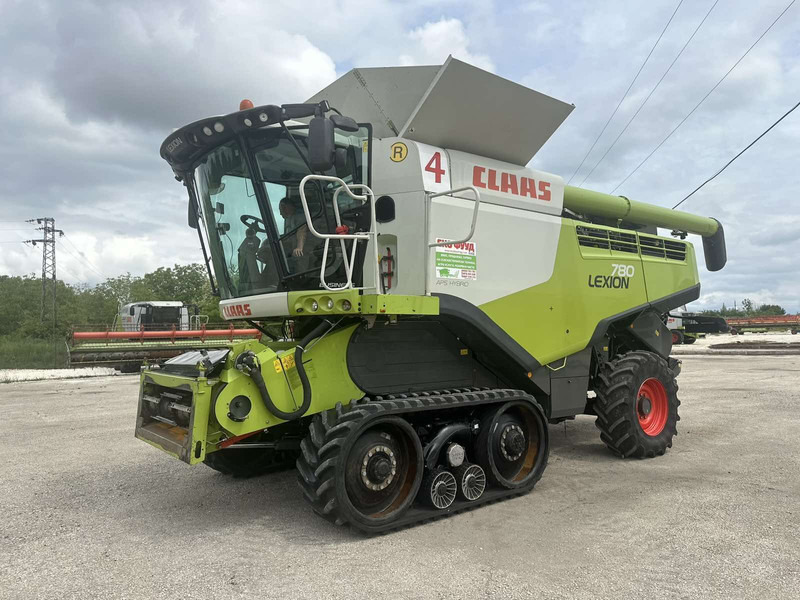 Claas Lexion 780 TT / VARIO 12m - Combină de recoltat cereale: Foto 1 Claas Lexion 780 TT / VARIO 12m - Combină de recoltat cereale: Foto 1