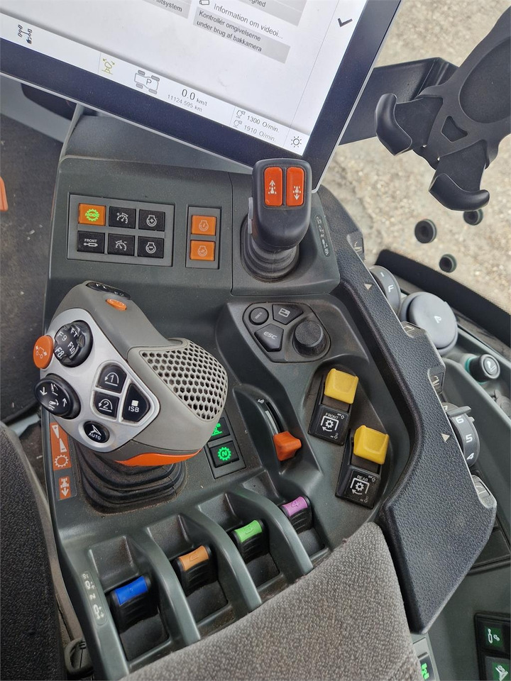 Claas AXION 960 TT - Tractor agricol: Foto 5 Claas AXION 960 TT - Tractor agricol: Foto 5