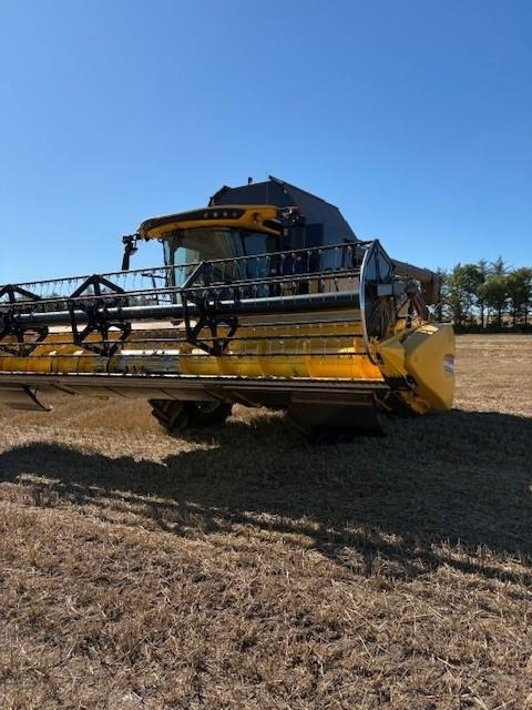 New Holland CX8.70 SLH - Combină de recoltat cereale: Foto 2 New Holland CX8.70 SLH - Combină de recoltat cereale: Foto 2