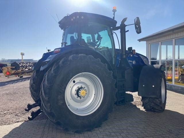New Holland T7.315 HD AC NEW GEN  - Tractor agricol: Foto 4 New Holland T7.315 HD AC NEW GEN  - Tractor agricol: Foto 4