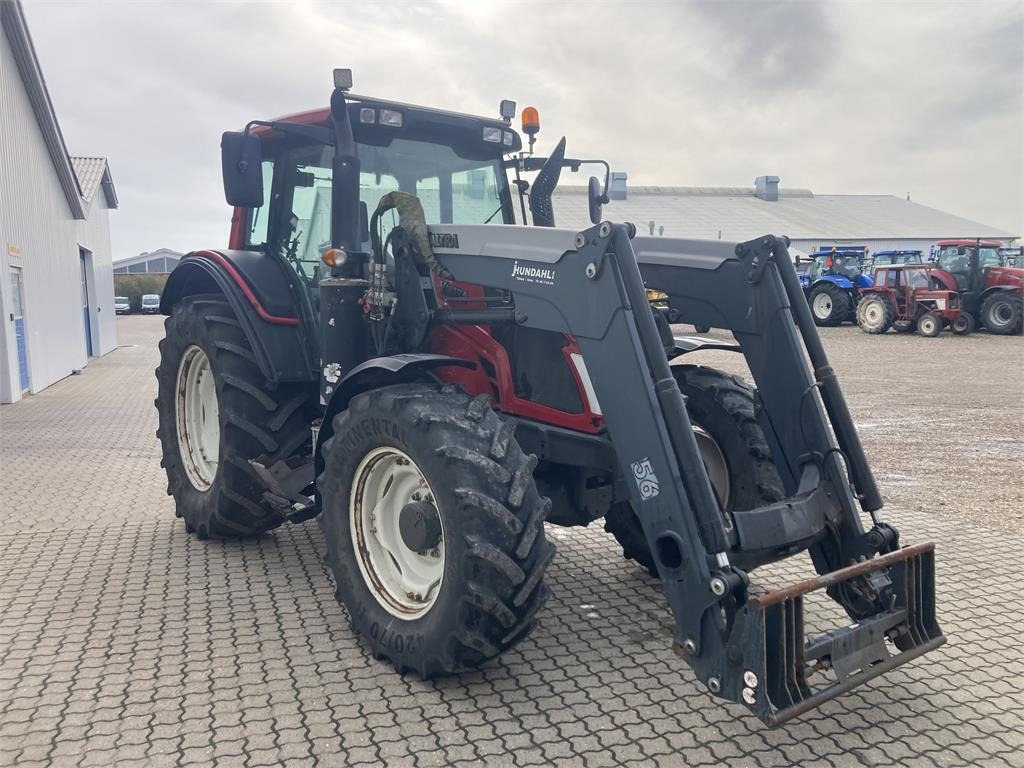 Valtra N123 MED FRONTLÆSSER - Tractor agricol: Foto 4 Valtra N123 MED FRONTLÆSSER - Tractor agricol: Foto 4