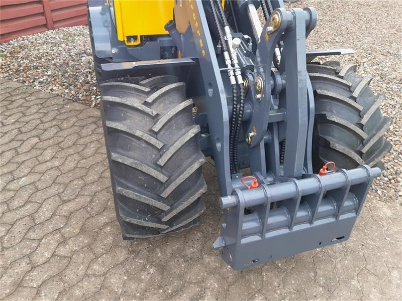 Eurotrac W12S med førerhus, skovl og gafler - Încărcător frontal pe pneuri: Foto 4 Eurotrac W12S med førerhus, skovl og gafler - Încărcător frontal pe pneuri: Foto 4