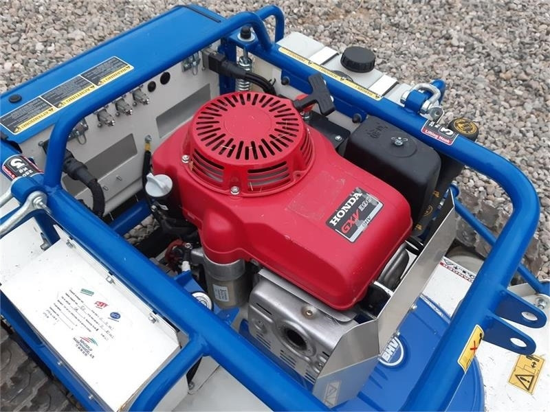 X-rot 70 cm med Honda GXV390 hybrid - Maşină de tuns iarba: Foto 3 X-rot 70 cm med Honda GXV390 hybrid - Maşină de tuns iarba: Foto 3